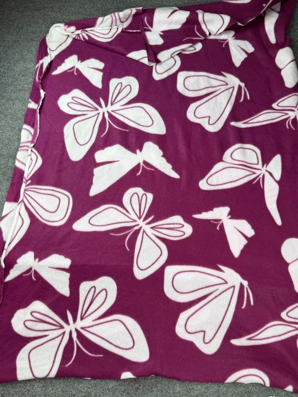 Purple Butterfly Fleece Throw Blanket Plush Soft Polyester Floral 62x48 INCHES